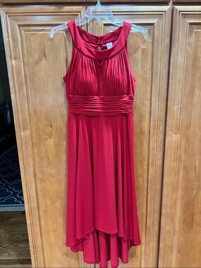 Signature by Sangria Sleeveless Red Pleated Bodice Cocktail Dress
